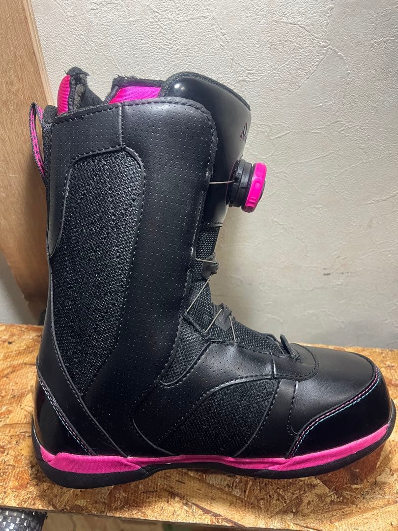 新古ブーツ！boa ダイヤル式ブーツ　RIDE DONNA 23.0cm