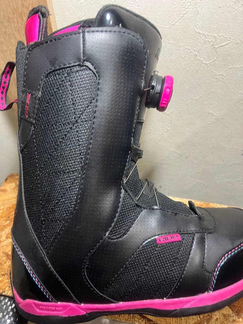 新古ブーツ！boa ダイヤル式ブーツ　RIDE DONNA 23.0cm