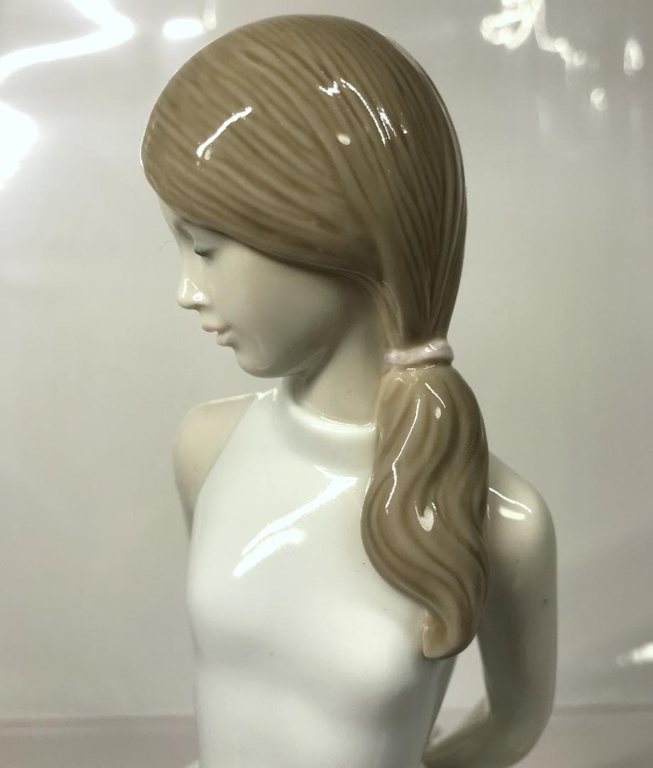 【美品/箱付き】 リヤドロ SWEET ADOLESCENCE 8785