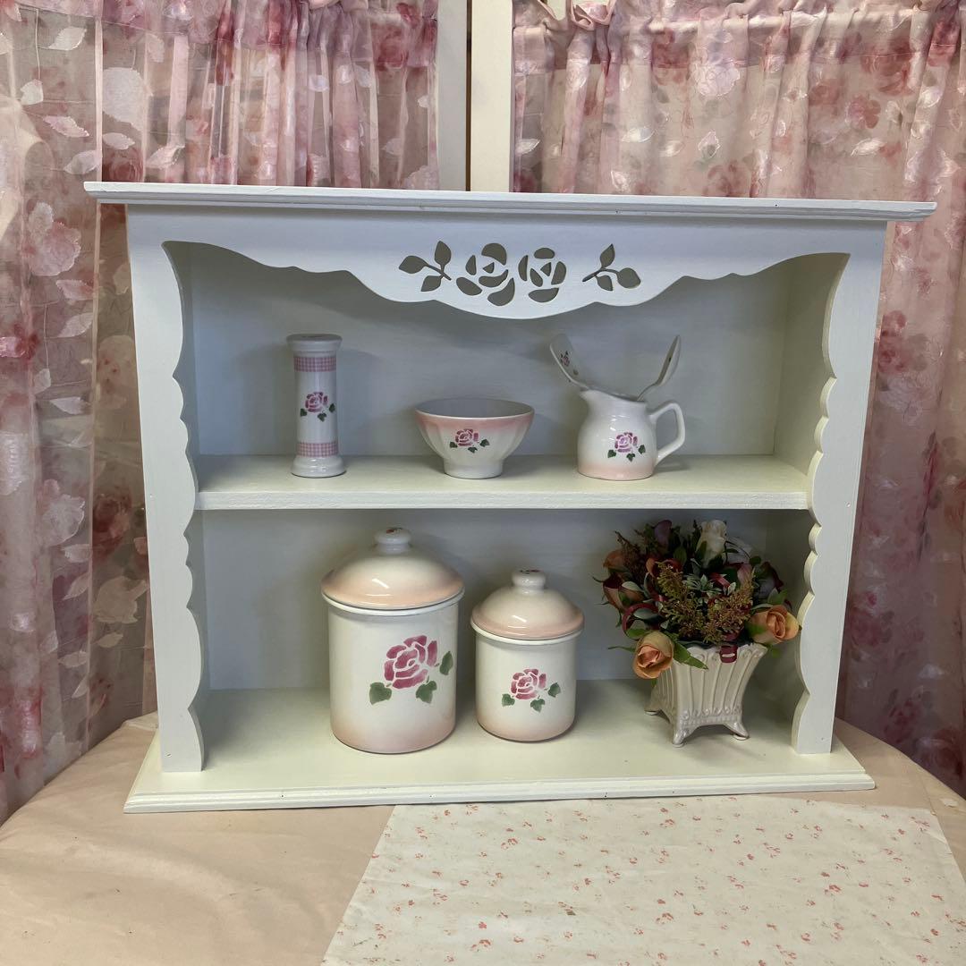 在庫処分セール 限定1台】薔薇のカッティングのワイド型シェルフ