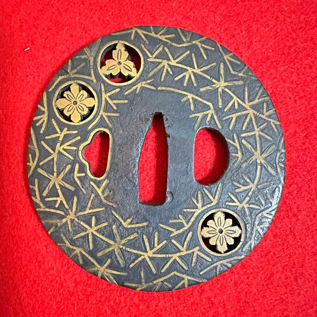 鉄地 金象嵌刀装具 鍔 刀鍔 骨董品 鉄地 鐔 武具 鉄