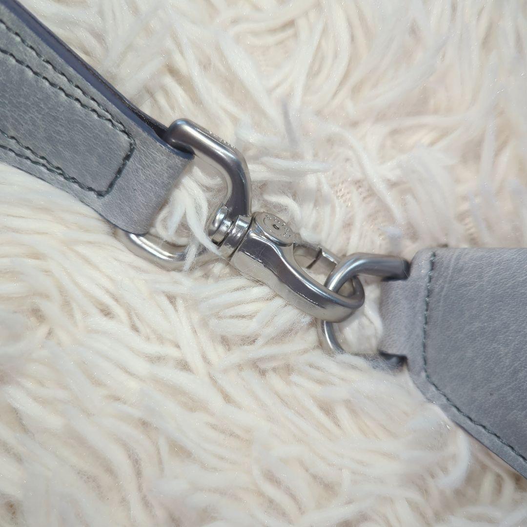 aniary アニアリ レザー ボディバッグ キーリング 迷彩柄 グレー