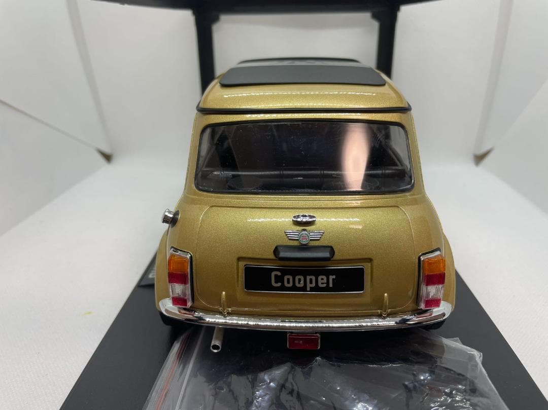 305-052 KK 1/12 ミニ クーパー Sunroof LHD - ミニカーオンライン