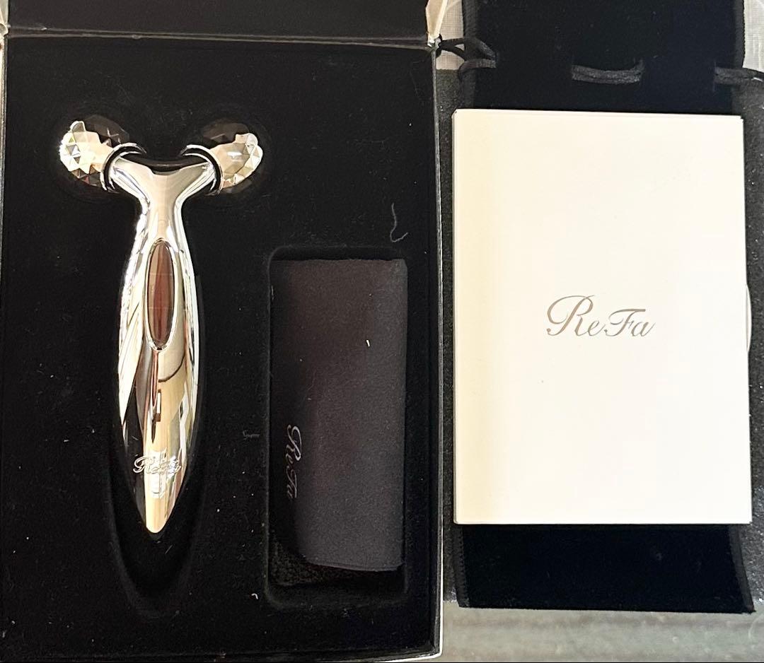 半額以下！リファReFa 美顔ローラー シルバー　小顔✨定価¥18,500円 リファカラットレイフェイス （美顔ローラー） | 美容機器 | ReFa