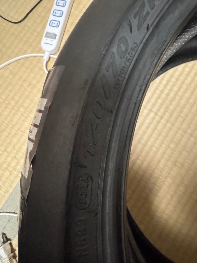 Pirelli スーパーコルサV2 120/70 190/55週末限定 - メルカリ