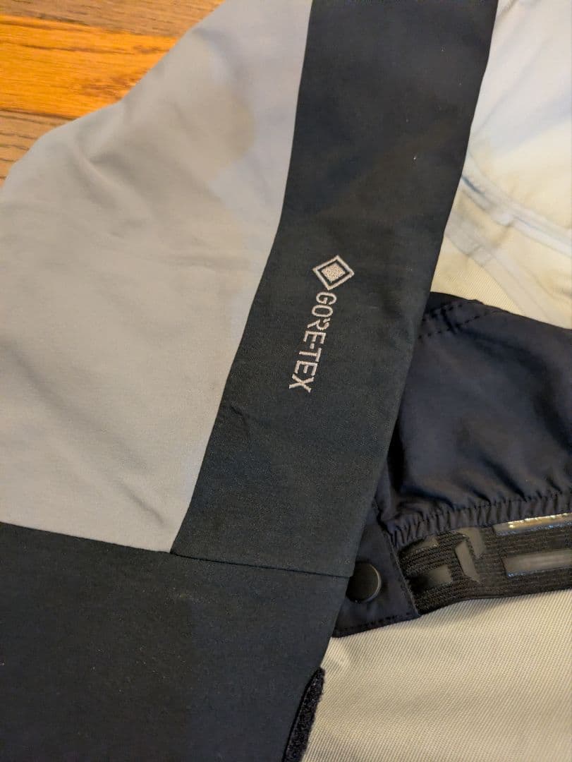 Peak Performance グラビティゴアテックス GORE-TEX 上下