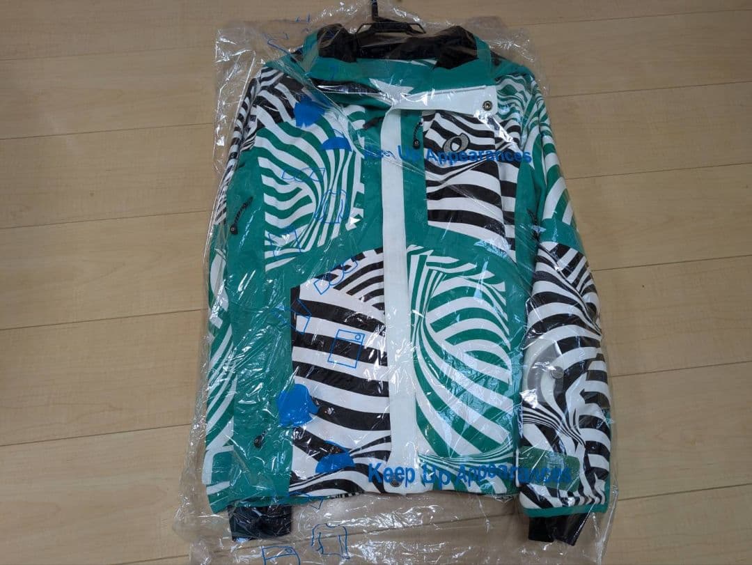 オンヨネ スキーウェア上下S ゼブラ柄 グリーン - メルカリ