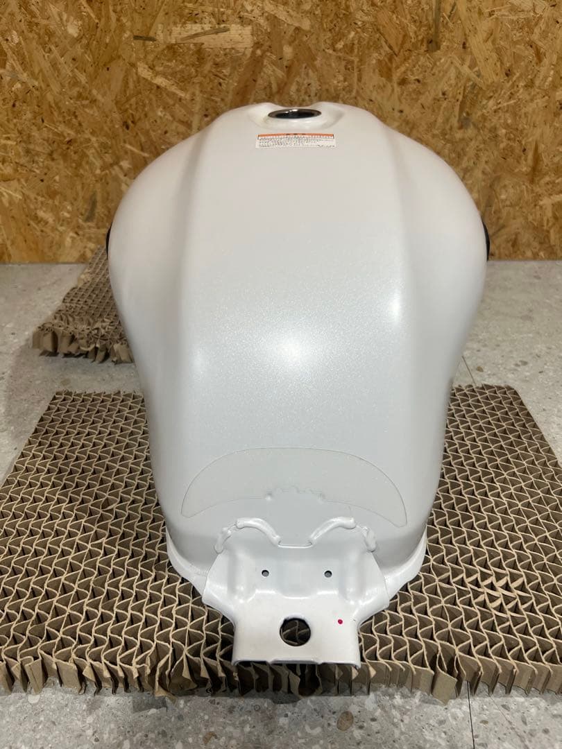 HONDA GB350 タンク 凹み有り マットパールグレアホワイト - メルカリ