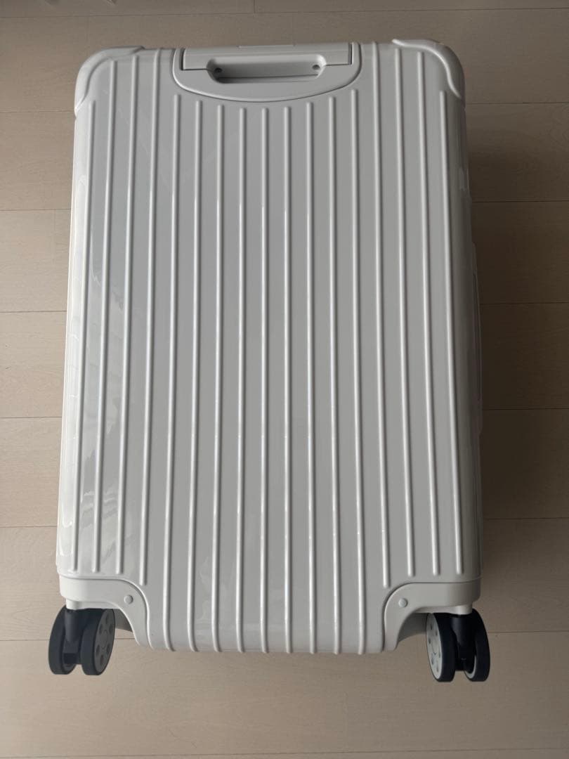 【Fuminori】　RIMOWA エッセンシャル M グロスホワイト Essential Cabin S Lightweight Carry-On Suitcase | gloss white | RIMOWA
