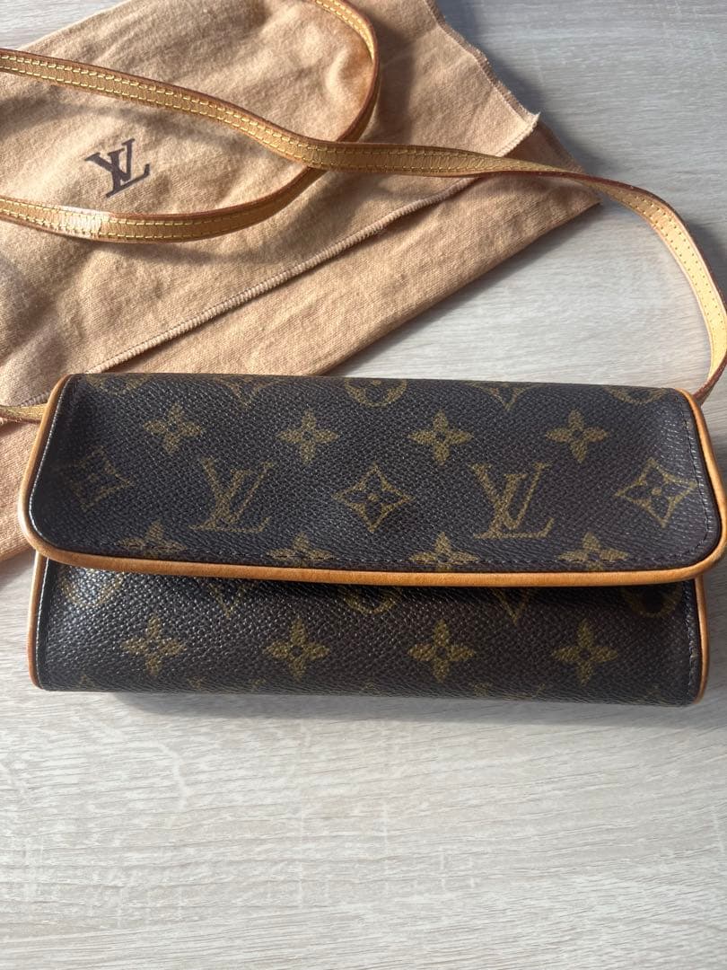 Louis Vuitton モノグラム ポシェットツインPM M51854 LOUIS VUITTON】ルイヴィトン『モノグラム ポシェットツインPM』M51854