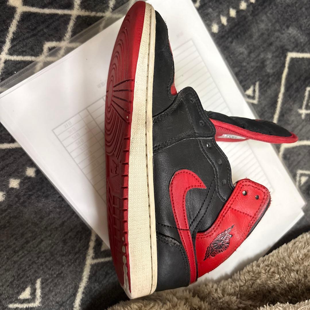 ジョーダンワン　赤黒 Nike Air Jordan 1 Mid “Black/White/Fire Red”が国内7月5日に発売予定