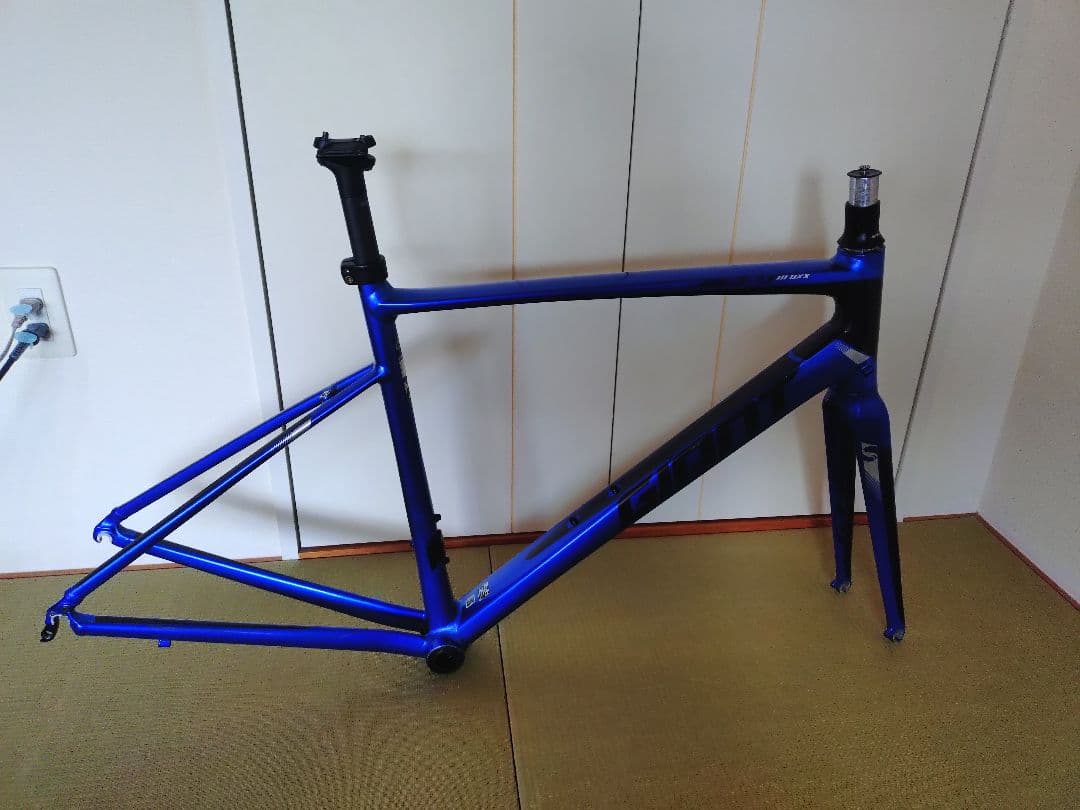 サ*ズ様 Giant　defy2 2016 M　入札可、但し発送が遅れます DEFY 2016！ ｜ ジャイアントストア京都紫明通