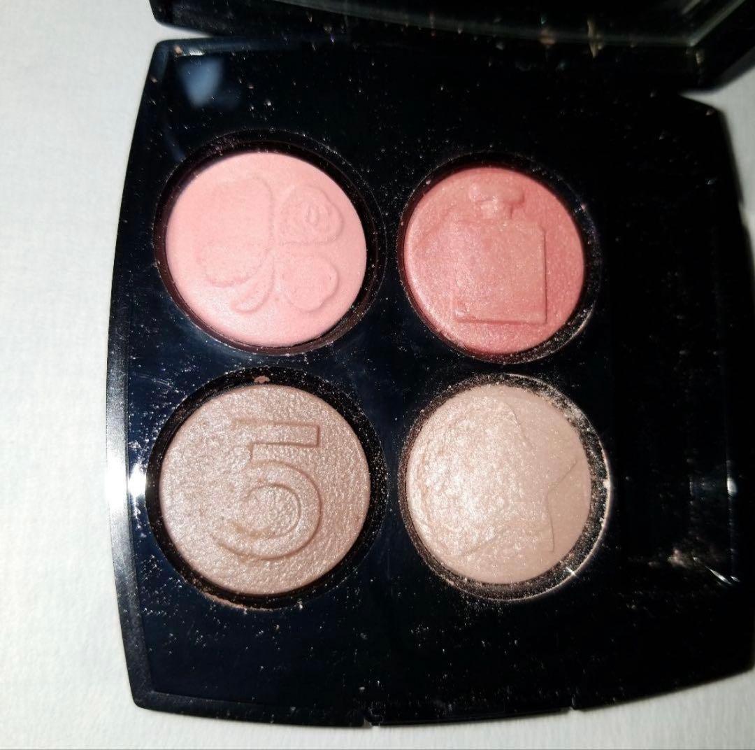 CHANEL レ キャトル オンブル ブトン 209 ブトン マドモアゼル 限定