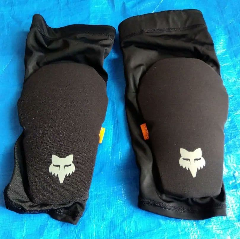 ユース G-FORM ショーツ Mサイズ FOX 二ーガード ワンサイズ