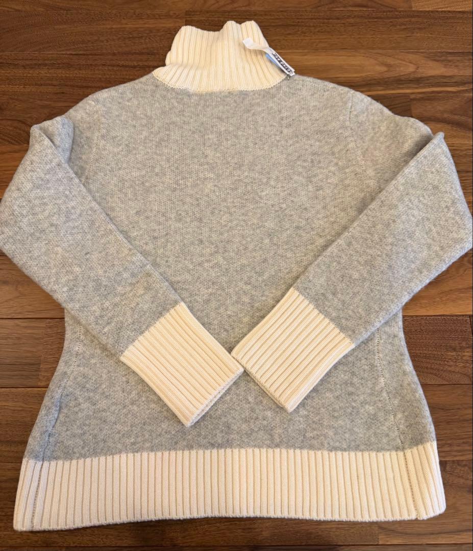 Descente タートルネックニットセーター スワロフスキーロゴ付