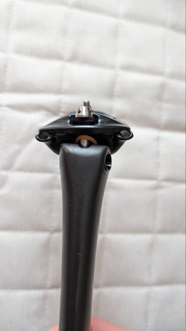 Tarmac SL8 シートポスト 300mm 15mmオフセット - パーツ新 モデル