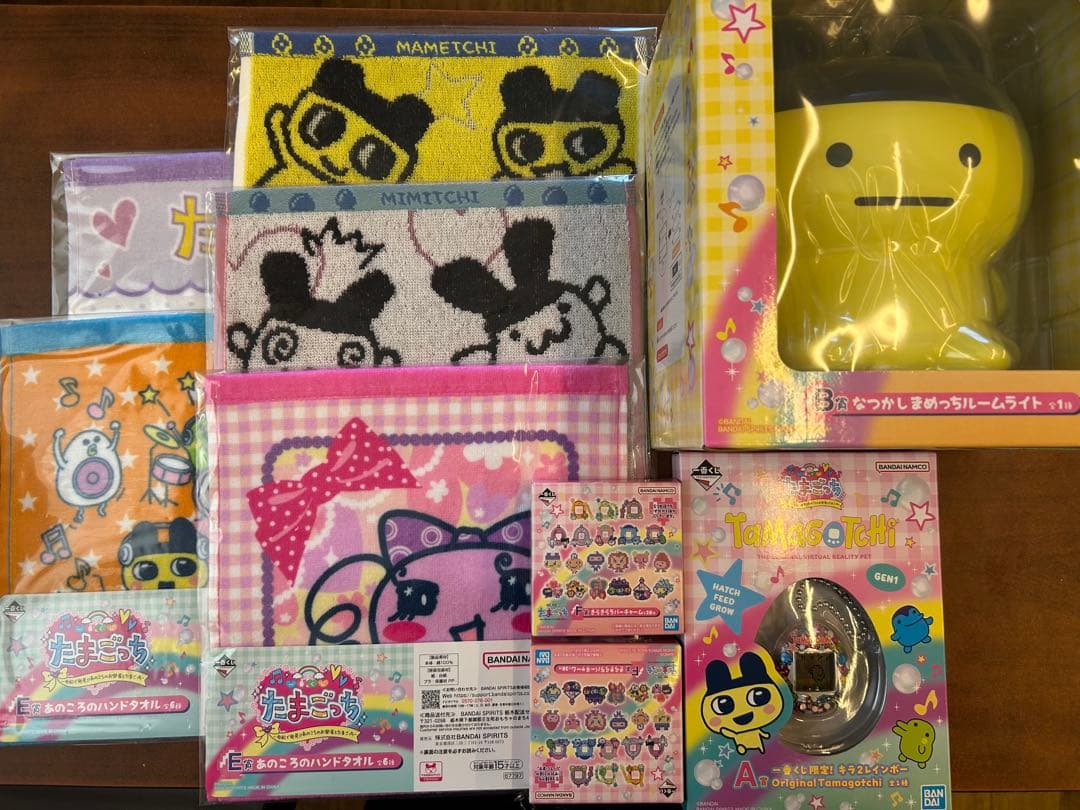 たまごっち タオルセット & GEN1 タマゴッチ & ルームライト たまごっち タオルセット & GEN1 タマゴッチ & ルームライト