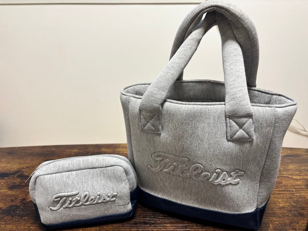 Titleist カートバッグとポーチ Titleist（タイトリスト） カートバッグ ダークグレー×白 ポーチ 内