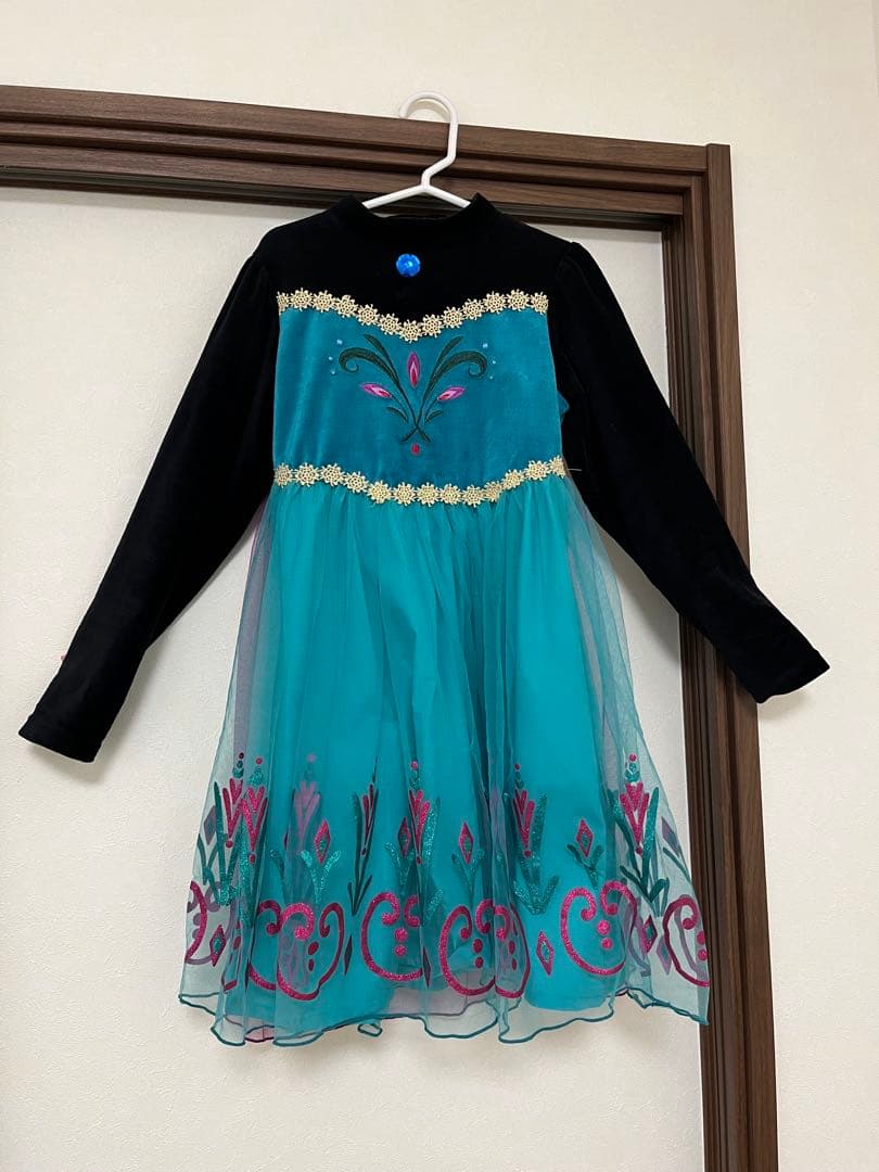 アナ雪 エルサ 戴冠式 刺繍入りドレス 130cm - メルカリ