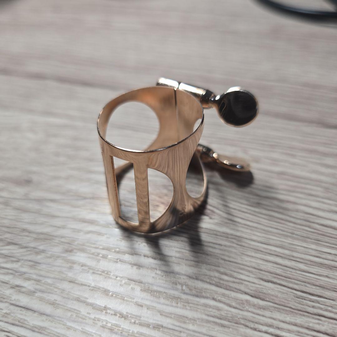 アトリエモモ　リガチャー　モモリガ　B♭クラリネット用　NSタテ（PG） アトリエモモ リガチャー モモリガ B♭クラリネット用 NSタテ（PG