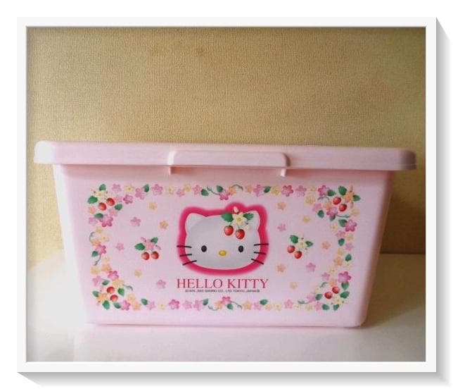 平成レトロ 当時物 キティ野いちご フタ付き収納ボックス 2001年製
