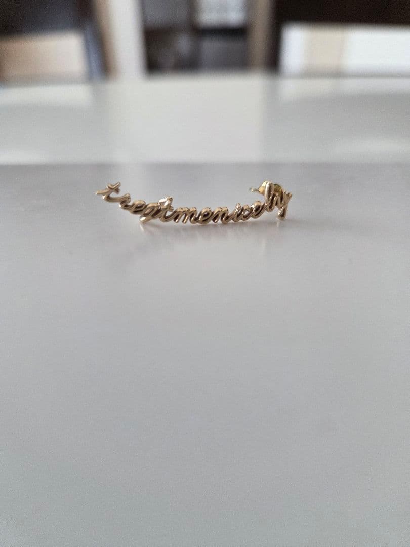 ete×一ツ山佳子コラボ tattooピアス 右耳用 - メルカリ