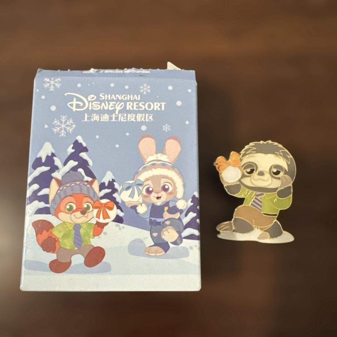 上海ディズニー ズートピア ピンバッジ - メルカリ