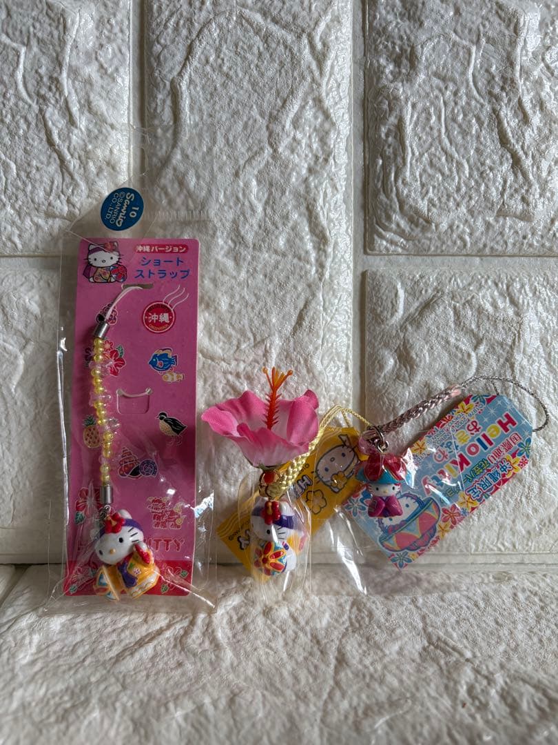 ご当地キティ【沖縄限定】3点 国際通り 琉装 花笠 根付ストラップ 未
