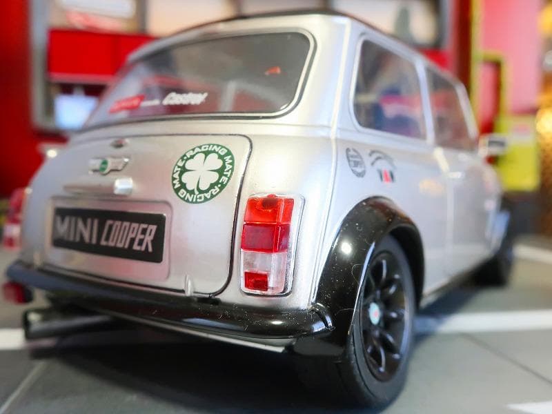 1/18 ソリド ミニクーパー 1.3i ローダウンカスタム VAN JAC