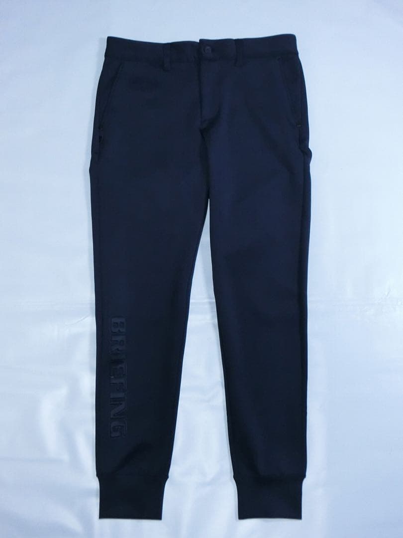 BRIEFING ブリーフィング ネイビーで3Dロゴが付いたジョガーパンツ M