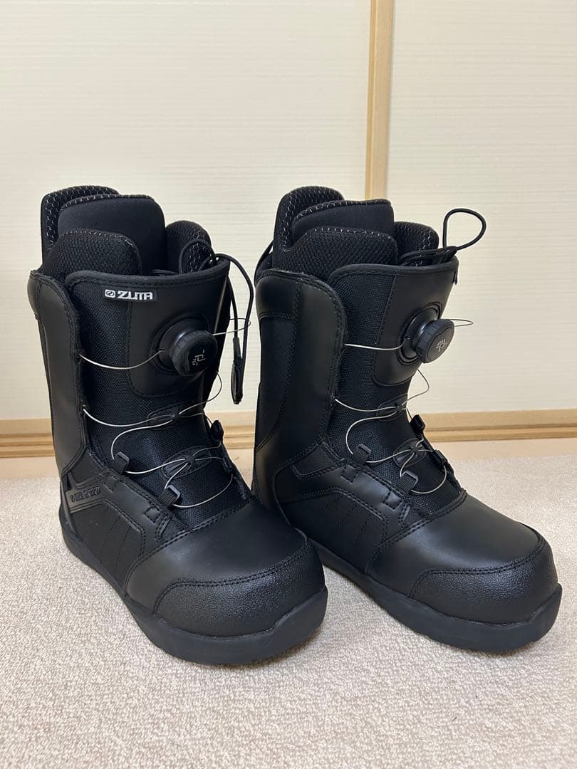 【新品•未使用】ZUMA スノーボードブーツ ブラック　25.0cm