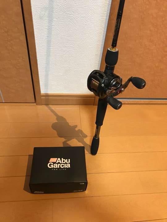 Abu REVO ELITE7、Megabass デストロイヤーのセット