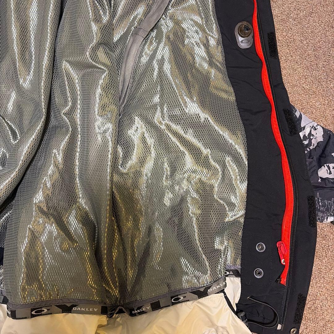 楽天市場】スノボ ウェア パンツ 迷彩の通販 Oakley スキーウェア 黒