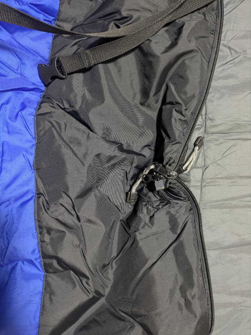 美品 Slow Trek 1300 寝袋 青・黒 イスカ