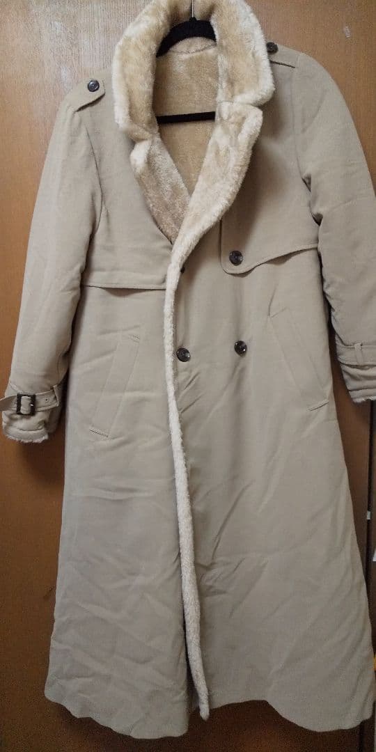 半額以下！Rirandtureリランドチュールリバーシブルボアトレンチコート