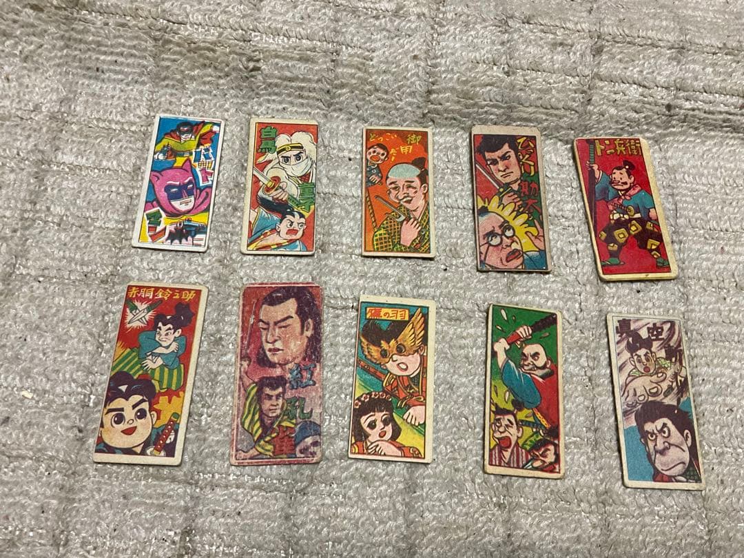 昭和の時代劇メンコ／43枚あります。【昭和の子供の遊び物　昭和ノスタルジー】。 メンコ 昭和20年代後半生まれの「メンコ箱」 : メンコ 昭和館