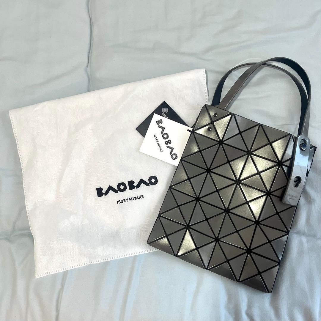 入手困難】BAO BAO CARAT ガンメタル - メルカリ