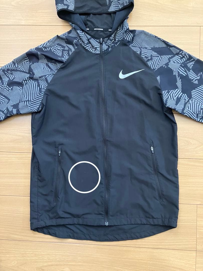 NIKE ナイキ エッセンシャル フラッシュ フーディ リフレクティブ