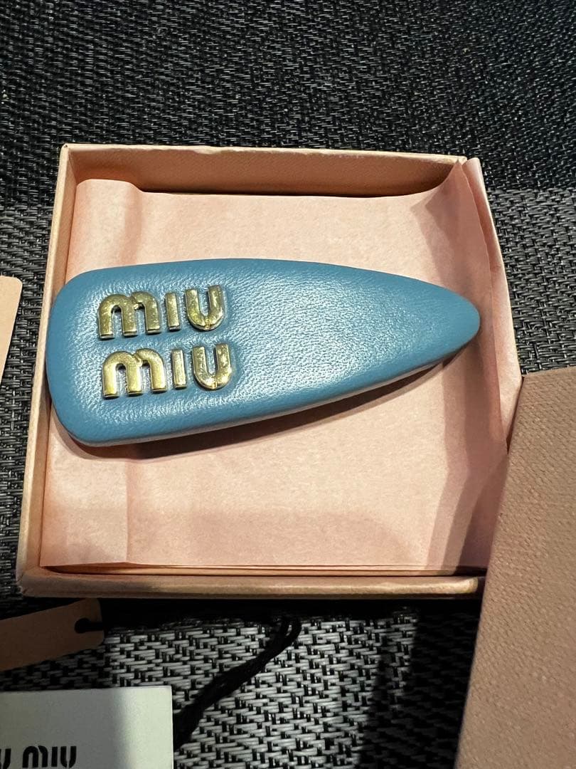 Miumiu ミュウミュウ　ヘアピン　ヘアクリップ　ヘアアクセサリー　水色　正規 楽天市場】MIU MIU ミュウミュウ ヘアアクセサリー クリップ アクセ