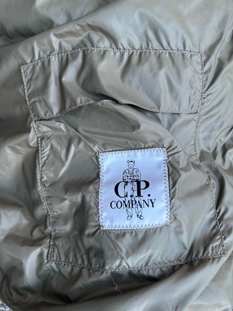 C.P. Company D.D.SHELL ダウンジャケット　カーキ