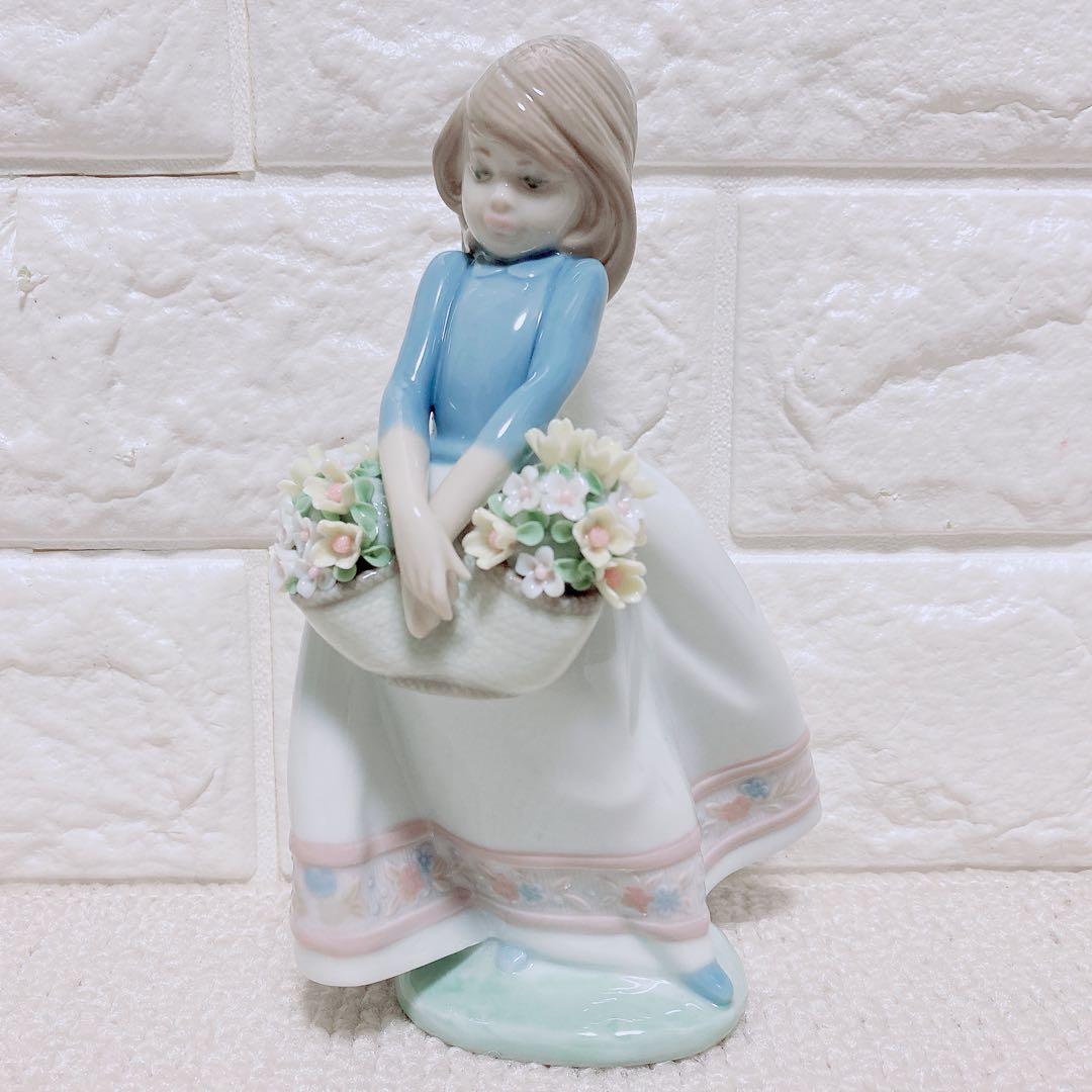 リヤドロ 5467 五月の花 フィギュリン 置物 陶器人形 女の子 5月