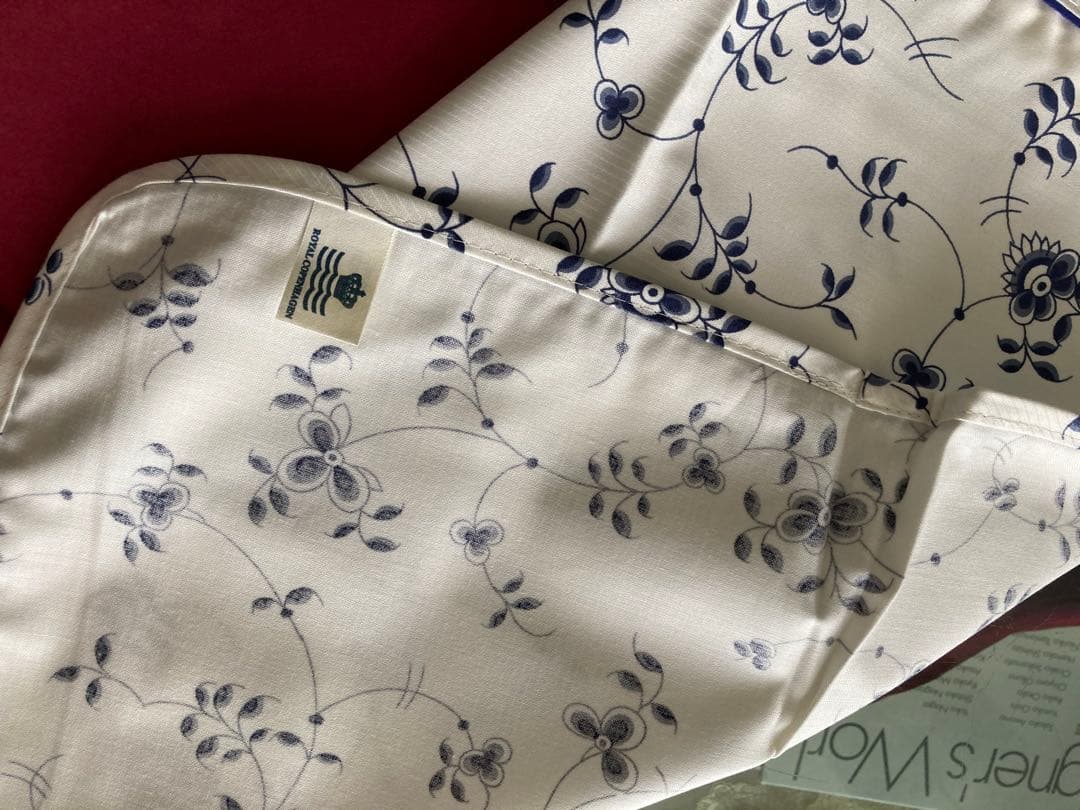 ロイヤルコペンハーゲン(ブルーフラワー)デンマーク製布ナフキン2枚セット