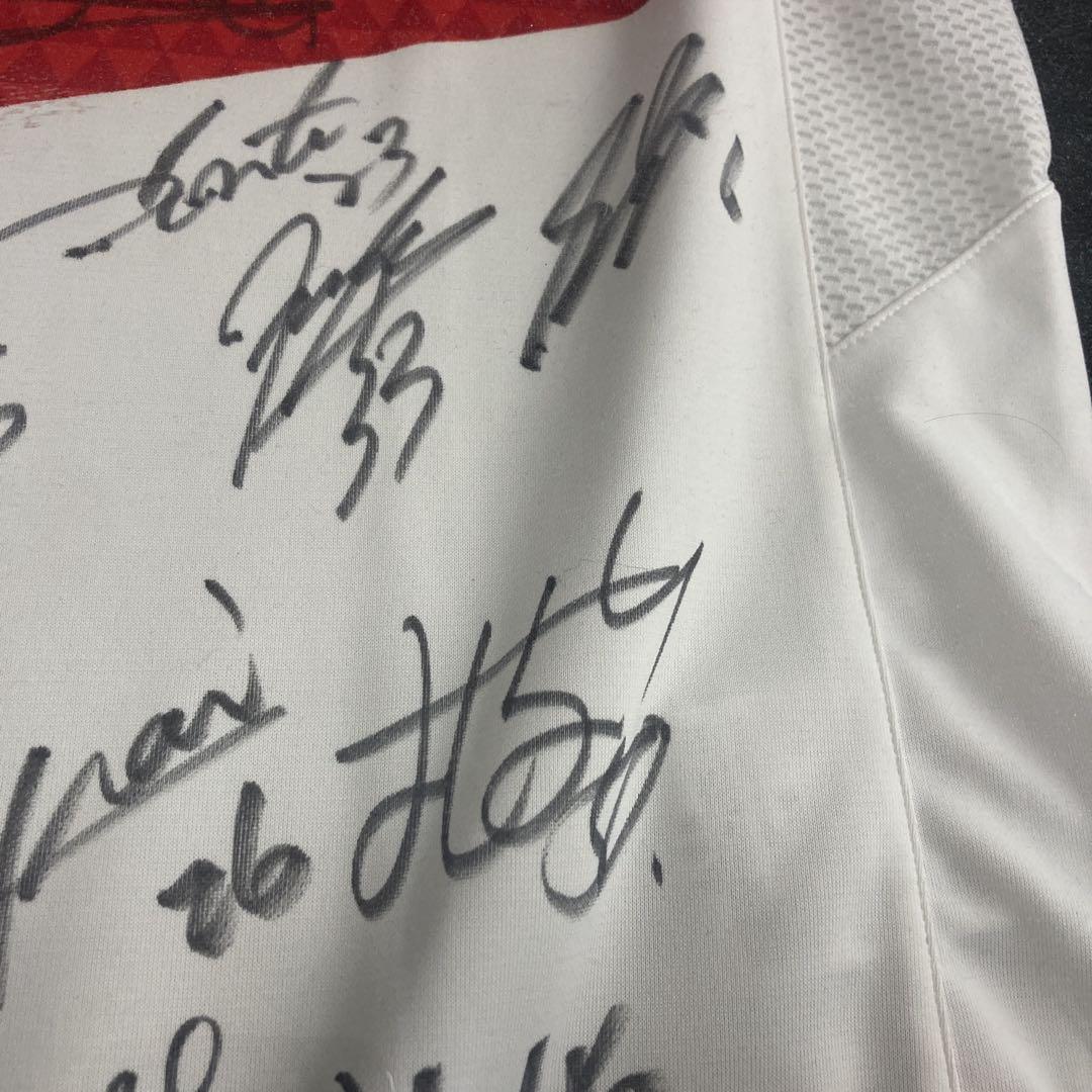 名古屋グランパスエイト□2010優勝メンバー全選手□直筆サイン入り