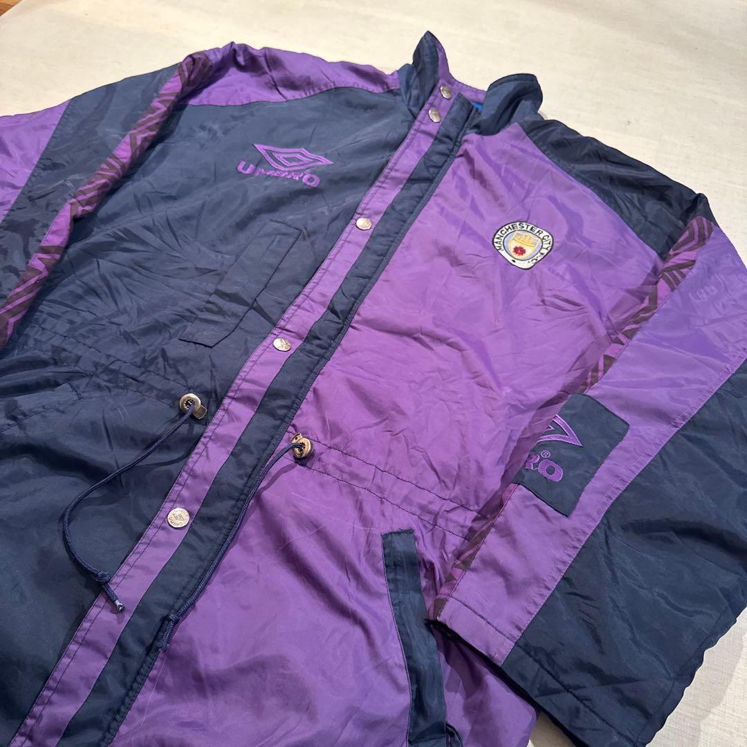 93-95 UMBRO アンブロ マンチェスターシティ ナイロン ベンチコート