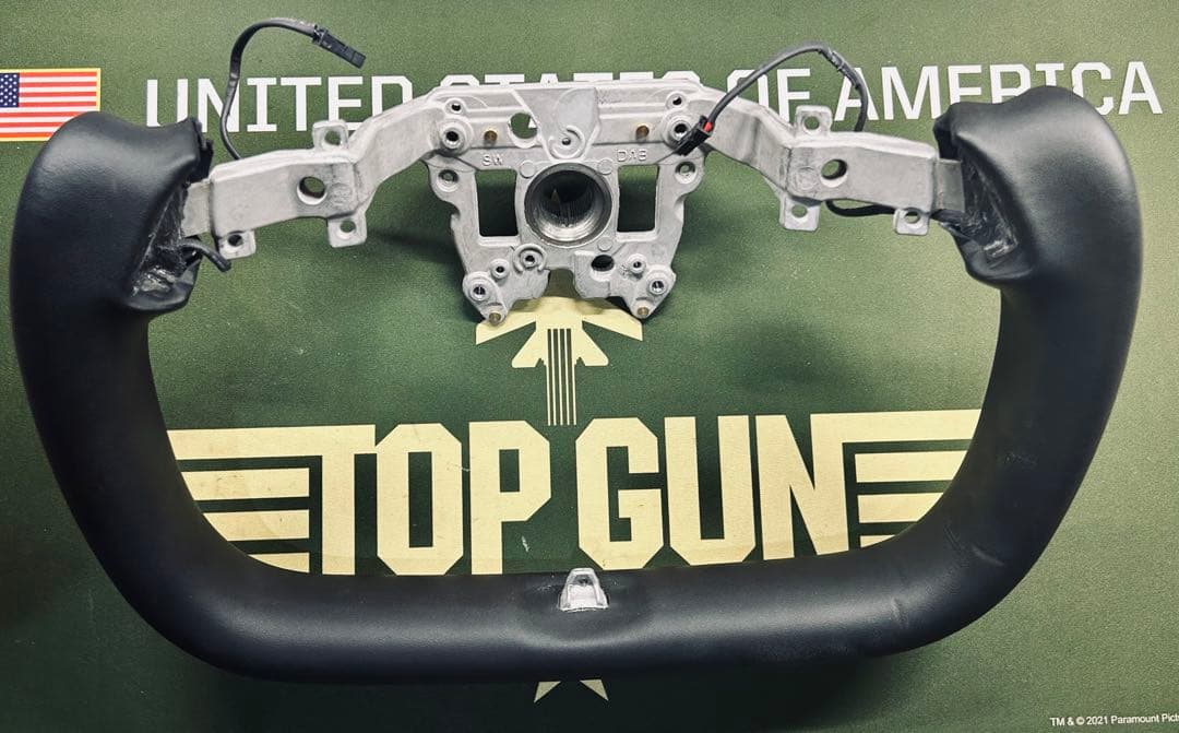 テスラ新型モデルY/3用 ヨークハンドル 本革 黒 激安