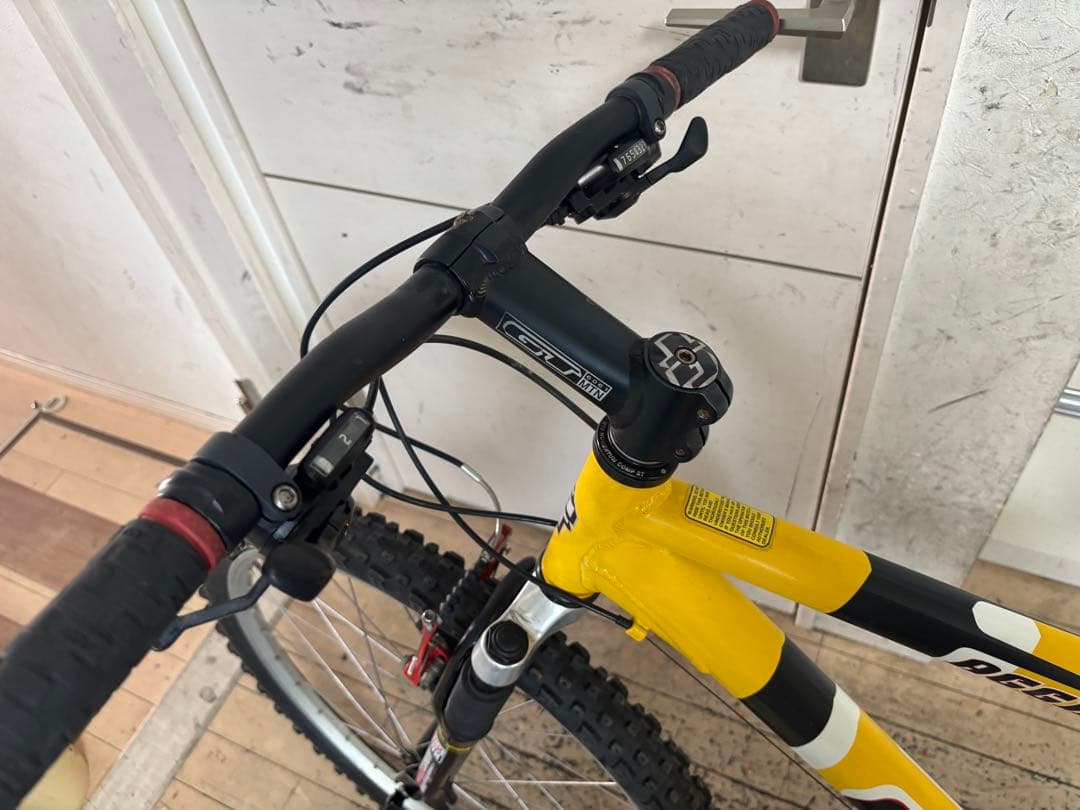 GT Aggressor 1.0 MTBマウンテンバイク イエロー - メルカリ