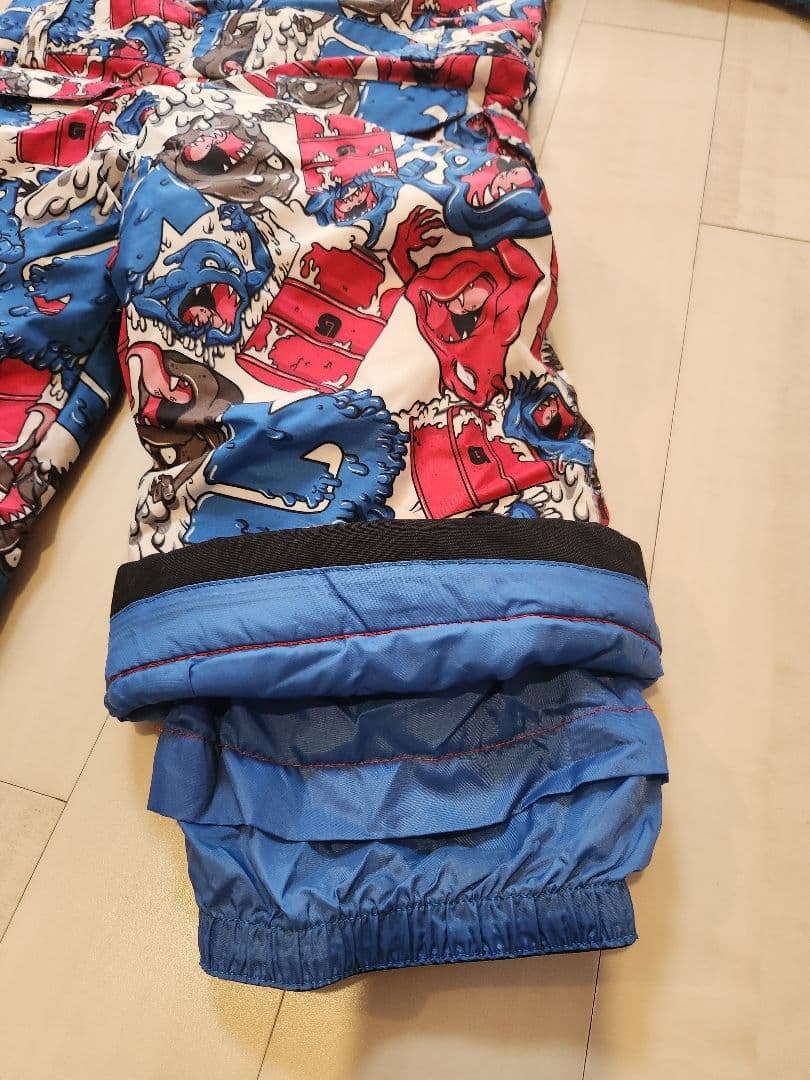 週末値下げ！BURTON キッズ モンスター柄スキーウェア つなぎ 4Tサイズ