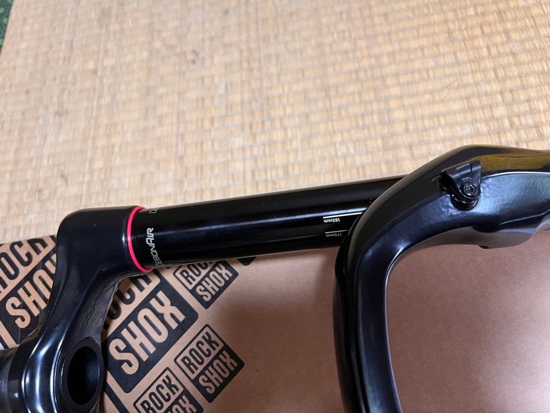 最終】RockShox YARI 15*110mm 180mm 27.5インチ