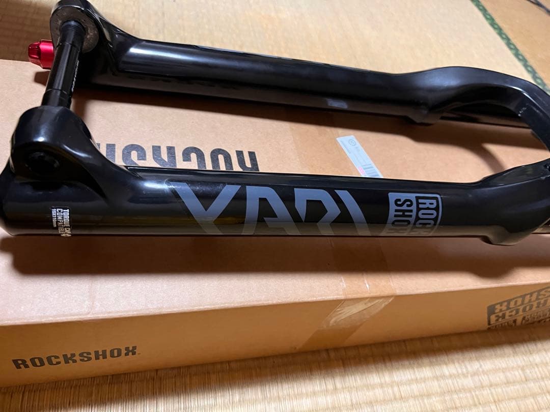 最終】RockShox YARI 15*110mm 180mm 27.5インチ