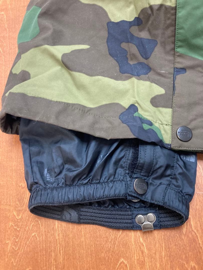 THE NORTH FACE 子ども用迷彩スキーパンツ雪遊びスノーパンツ